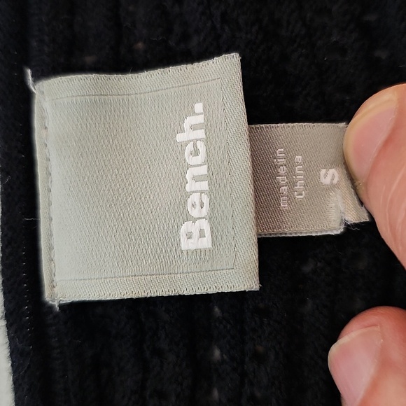 Bench Women's Small Black Crewneck Sweater - Picture 5 of 6